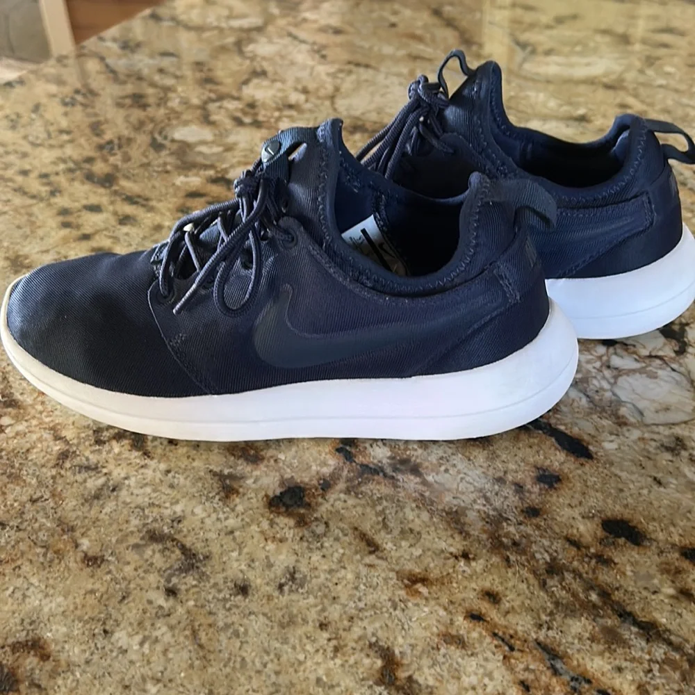 NIKE Roche Two sneakers - Picture 2 of 5